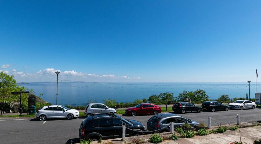 Photo of 3 Bed in Torquay