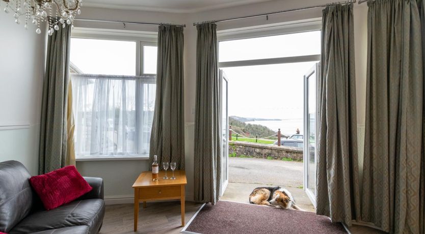 Photo of 3 Bed in Torquay