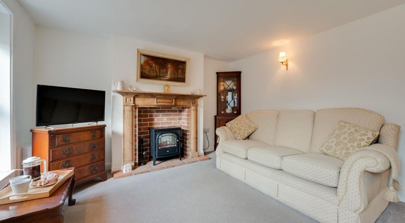 Photo of 3 Bed in Holt