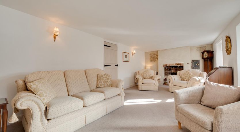 Photo of 3 Bed in Holt