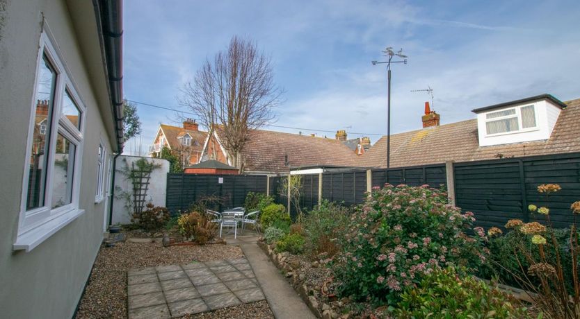 Photo of 2 Bed in Felixstowe