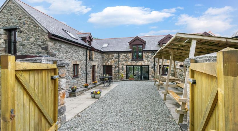 Photo of 2 Bed in Bodorgan