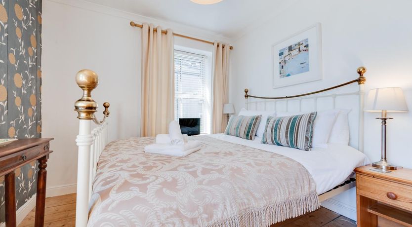 Photo of 3 Bed in St Ives