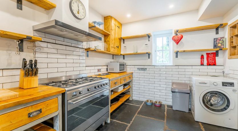 Photo of 4 Bed in Troutbeck Bridge