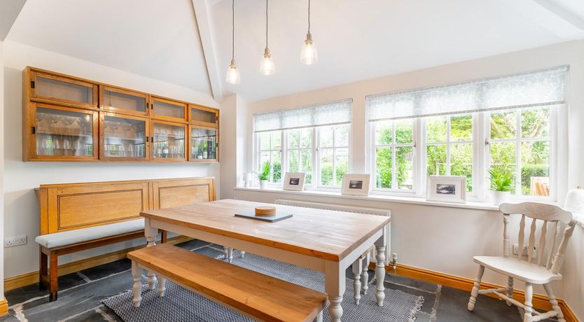 Photo of 4 Bed in Troutbeck Bridge