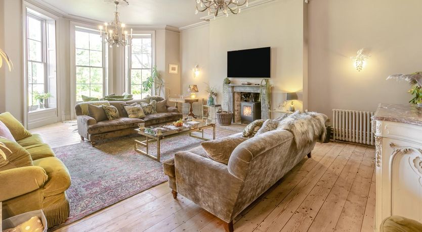 Photo of 4 Bed in Barnstaple