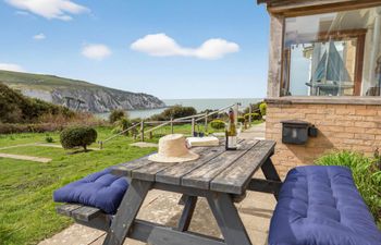2 Bed in Totland Bay Holiday Home