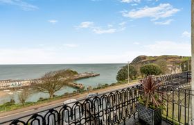 Photo of 3-bed-in-ilfracombe-4