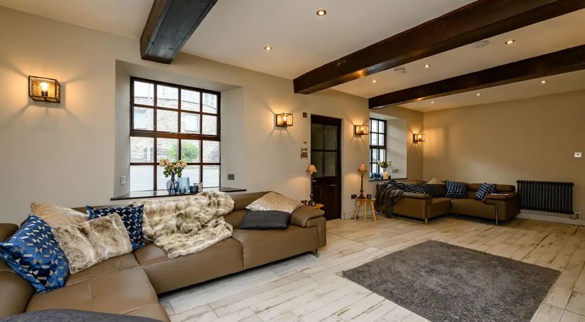 Photo of 7 Bed in Kendal