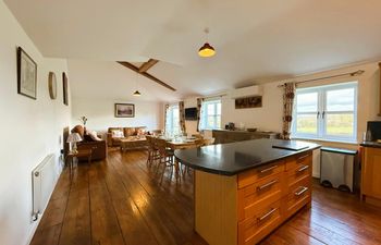 2 Bed in Old Hall Green Holiday Home