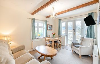 2 Bed in Hunston Holiday Home