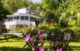 Photo of 5-bed-in-st-agnes