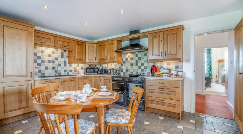 Photo of 6 Bed in Blackburn