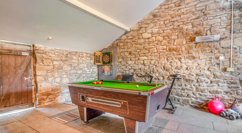Photo of 6 Bed in Blackburn