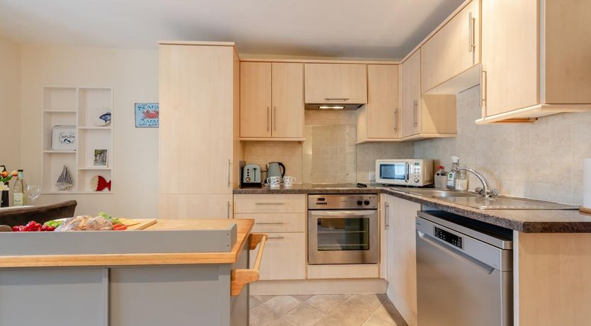 Photo of 1 Bed in Tenby