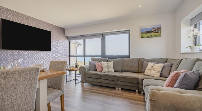 Photo of 3 Bed in Tintagel