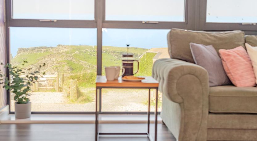 Photo of 3 Bed in Tintagel