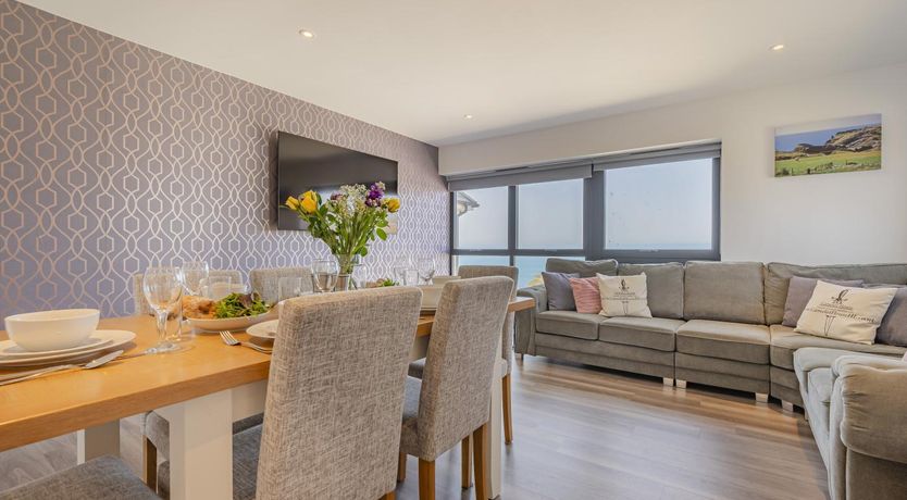 Photo of 3 Bed in Tintagel
