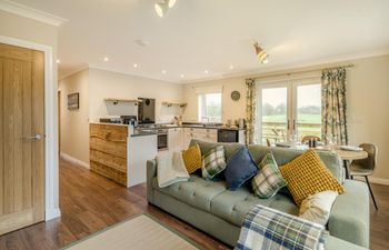 2 Bed in Ochiltree Holiday Home