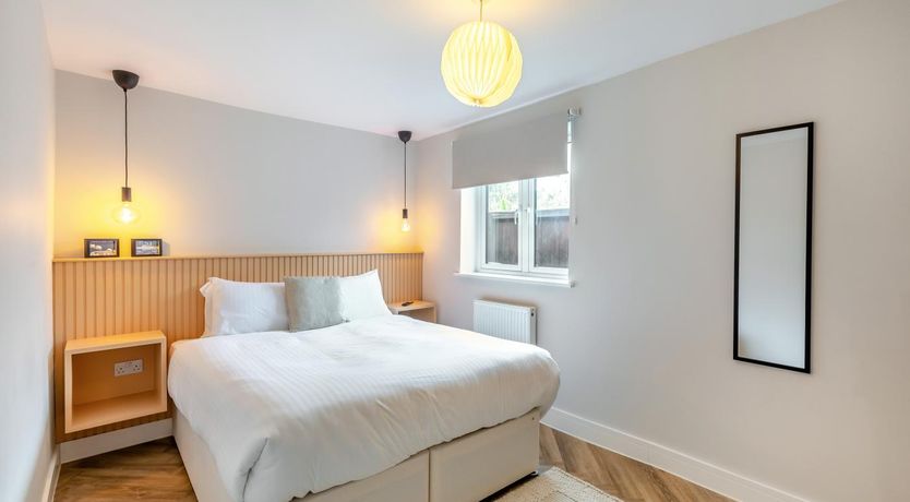 Photo of 6 Bed in Shanklin