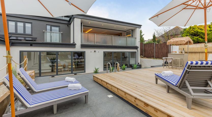 Photo of 6 Bed in Shanklin