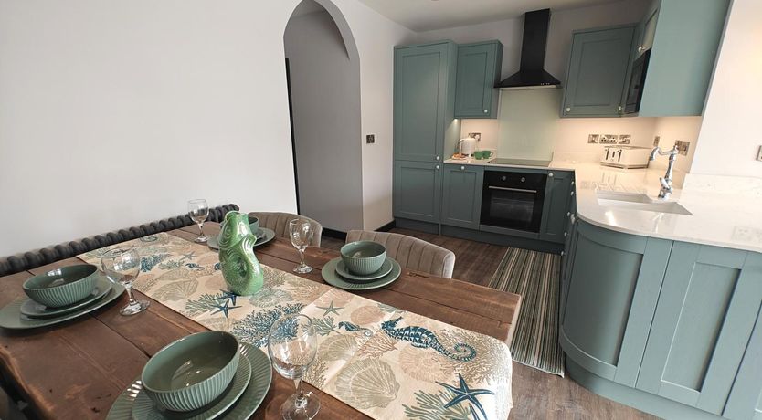 Photo of 2 Bed in Tenby