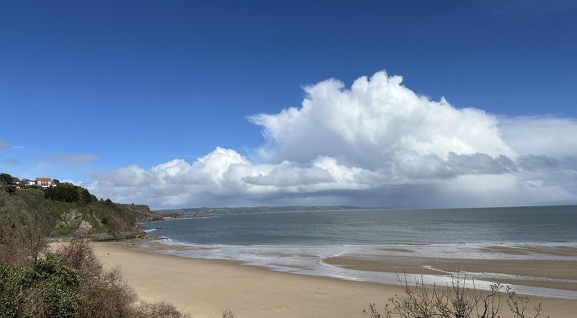 Photo of 2 Bed in Tenby