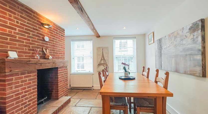 Photo of 4 Bed in Lymington