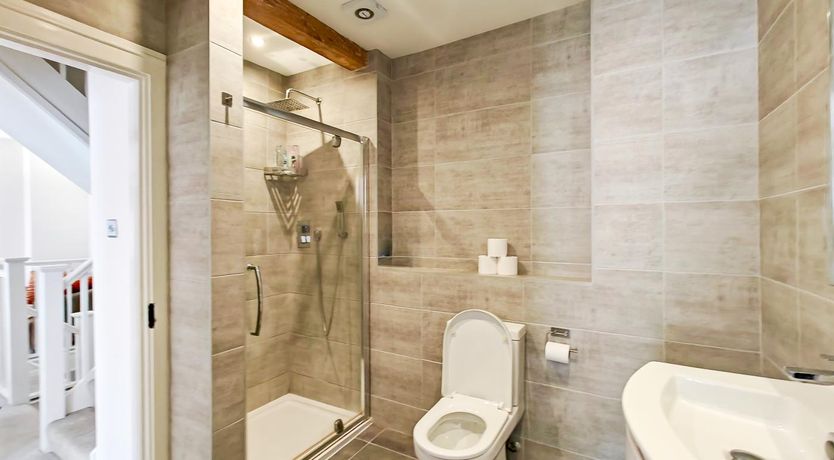 Photo of 4 Bed in Lymington