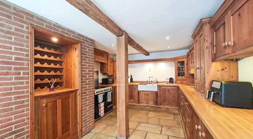 Photo of 4 Bed in Lymington