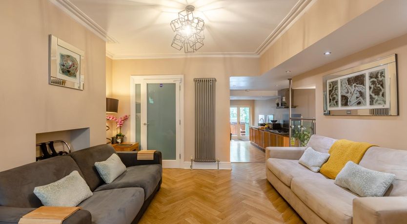 Photo of 3 Bed in Chester