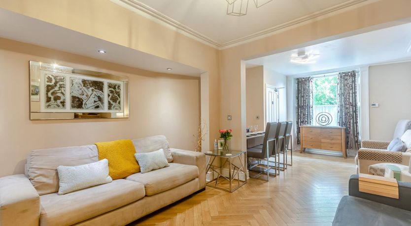 Photo of 3 Bed in Chester
