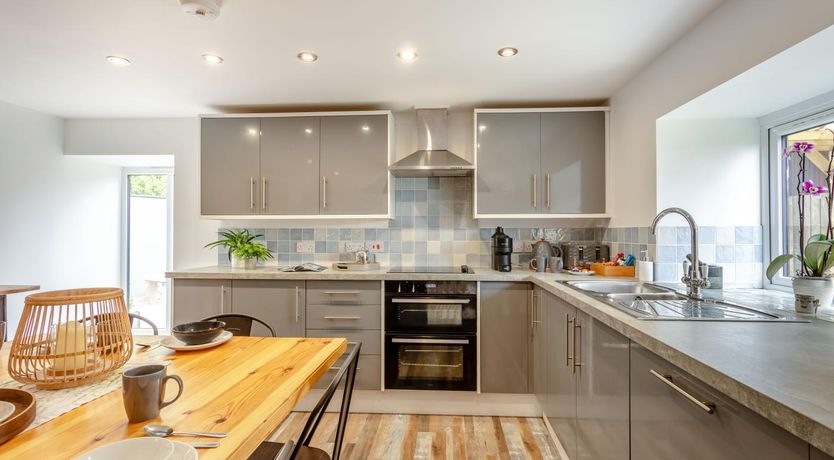 Photo of 6 Bed in Holsworthy