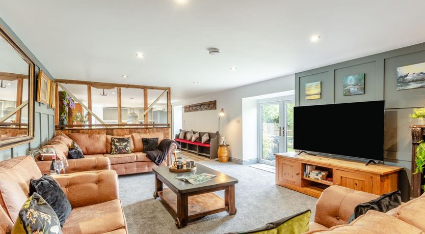Photo of 6 Bed in Holsworthy