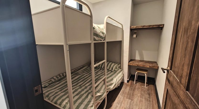 Photo of 2 Bed in Tenby