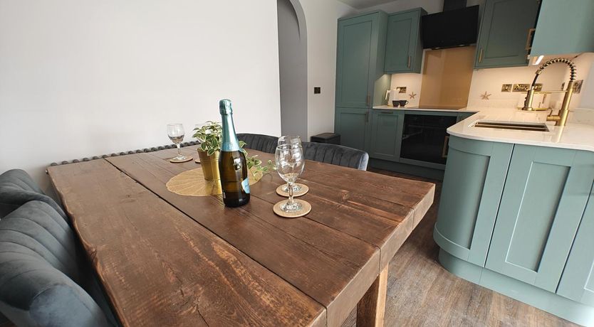 Photo of 2 Bed in Tenby