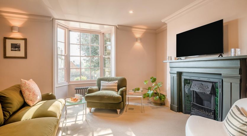 Photo of 2 Bed in Marlborough