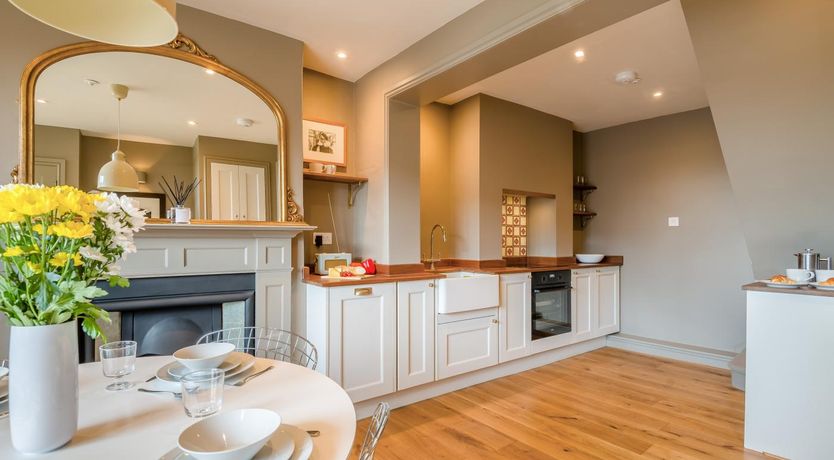 Photo of 2 Bed in Marlborough