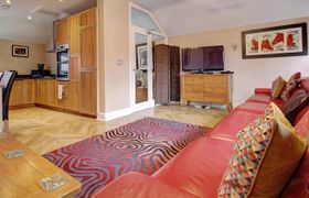 Photo of 3-bed-in-chester-1