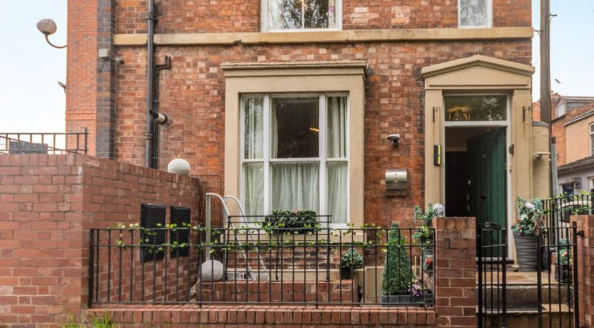 Photo of 3 Bed in Chester