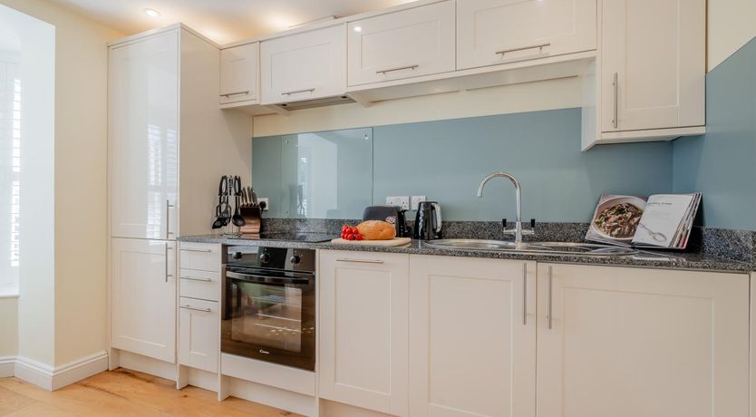 Photo of 1 Bed in Looe
