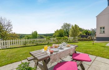 2 Bed in Dwrbach Holiday Home