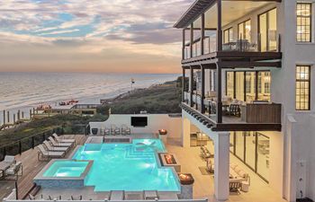 Jade Horizon Escape Holiday Home