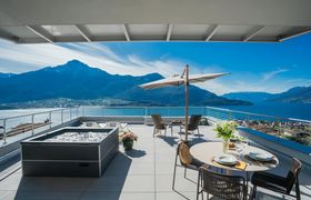 Photo of lakeside-azure
