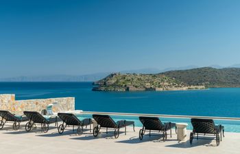 Song of the Island Holiday Home