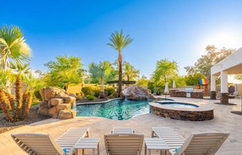 Starlight Garden Holiday Home