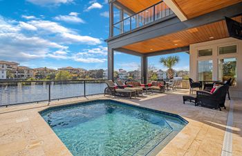 Sunny Horizon Holiday Home