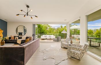 Coastal & Coral Holiday Home