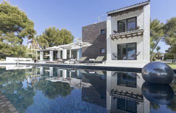 Nothing But Nirvana Holiday Home