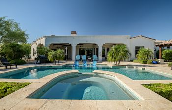 Desert Heart Holiday Home